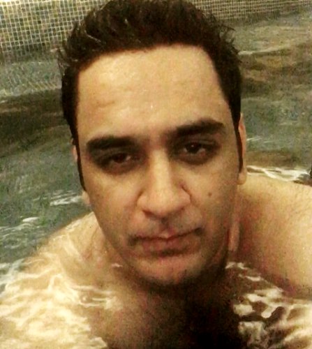 Vikas Gupta swimming