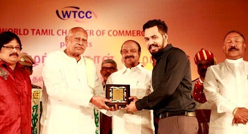Adhi received Saadhanai Tamizhan award