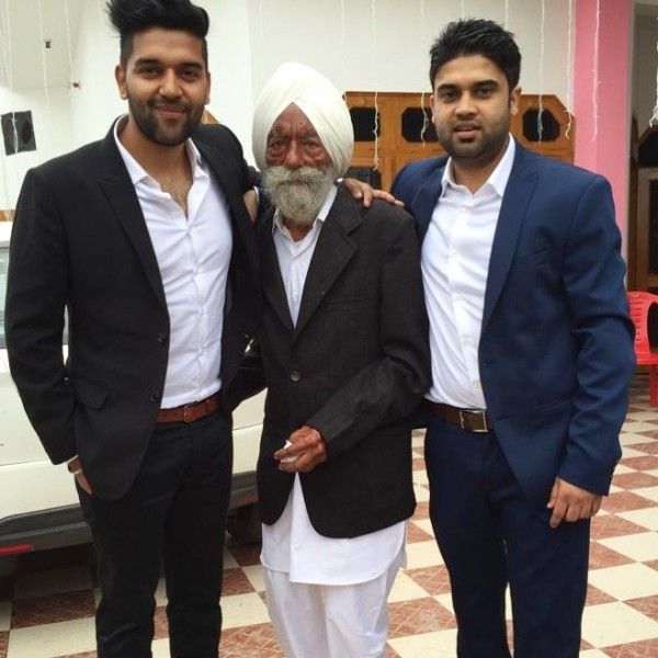 Guru Randhawa with his father and brother