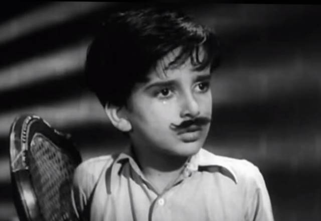 Shashi Kapoor as a child artist in Aag