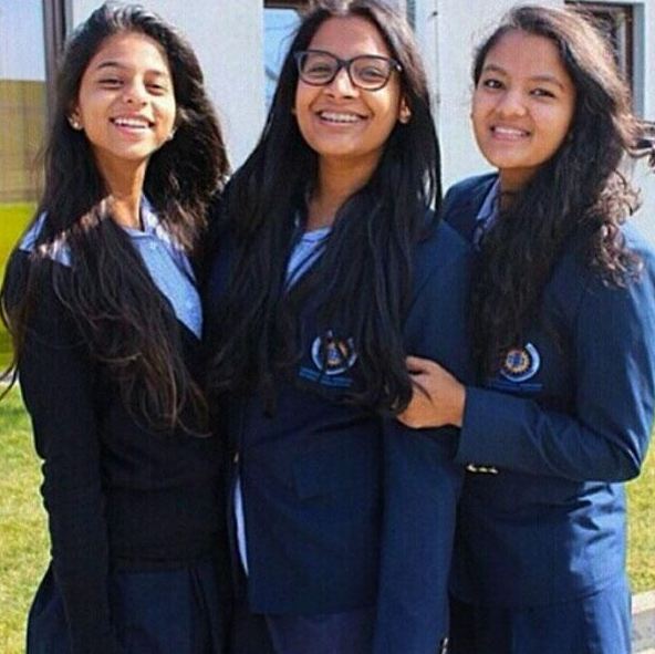 Suhana Khan with her friends during her school days