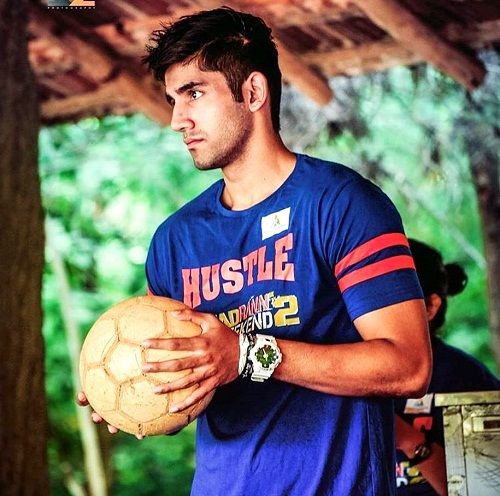 Varun Sood Vj Wiki Age Height Girlfriend Family