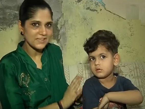 Anu Kumari with her son