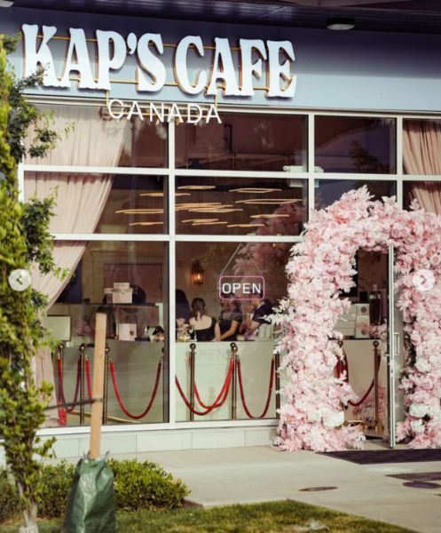 Kapil and Ginni's cafe in Canada
