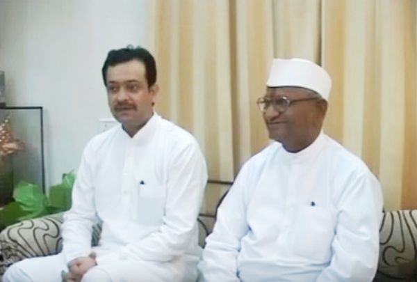 Bhayyuji Maharaj And Anna Hazare