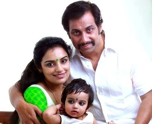 Shweta Menon with her husband Sreevalsan Menon and daughter Sabaina Menon