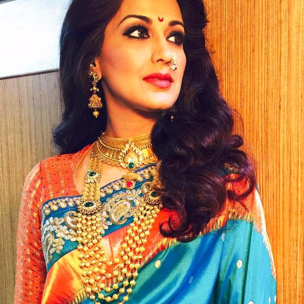 Beautiful Sonali Bendre HD Wallpaper #00357 | wallpaperspick.com