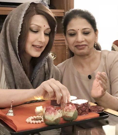 Sonali Bendre with her sister Rupa Ranadive