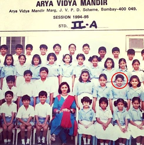 Sonakshi Sinha during her school days (under the red circle)