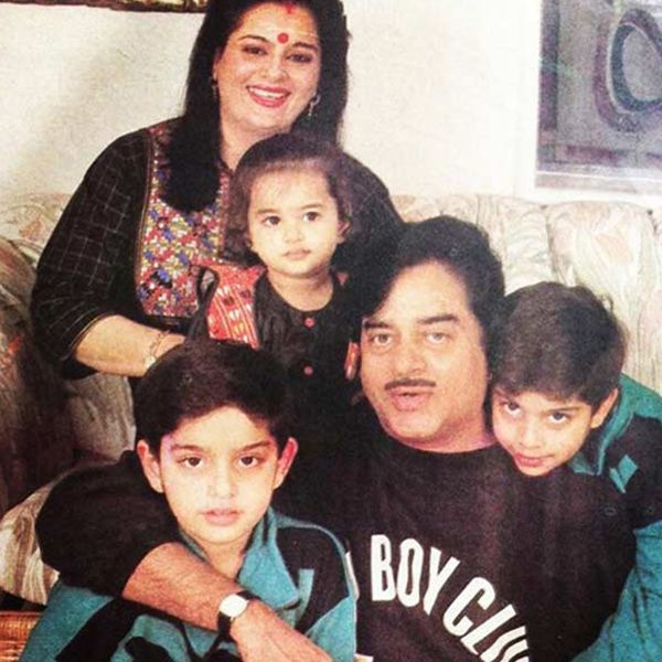 Sonakshi Sinha with family- Old Picture