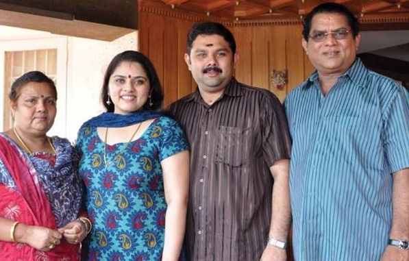 Sreelakshmi Sreekumar 2nd Stepmother and siblings with Jagathy Sreekumar