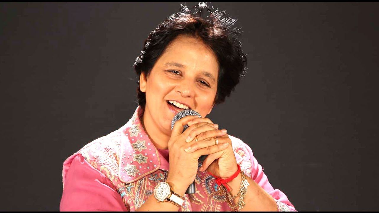 Falguni Pathak Wiki, Age, Husband, Family, Biography & More WikiBio