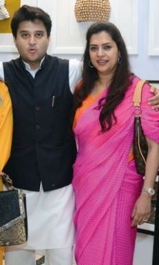Jyotiraditya Scindia with his sister