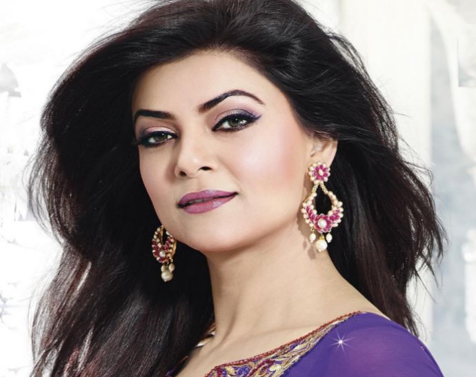 Sushmita Sen is a Picture of Elegance as She Poses For a Photoshoot in  These Videos | India.com