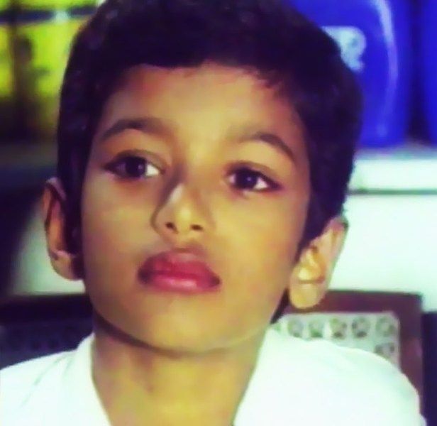 Vijay in his debut film, Vetri, as a child artist