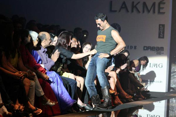 Akshay Kumar in Lakme Fashion Show