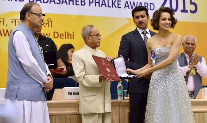 Kangana Ranaut Receiving National Film award