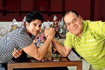 Rajeev Khandelwal with his father
