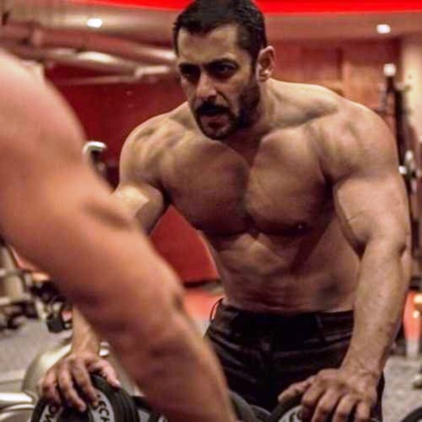 Salman Khan Wiki Age Height Girlfriend Family Biography