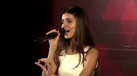Tara Sutaria singing