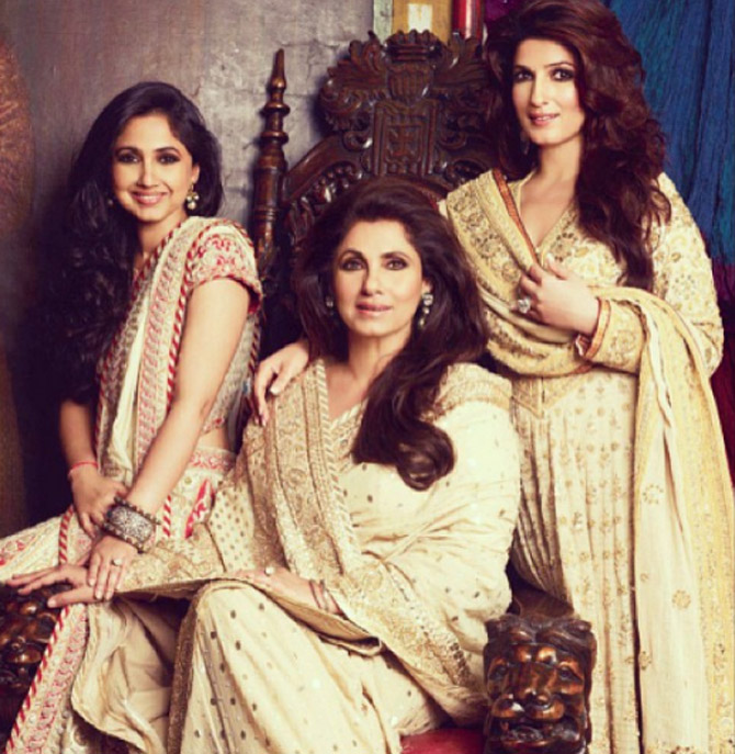 Twinkle Khanna With Her Sister And Mother 