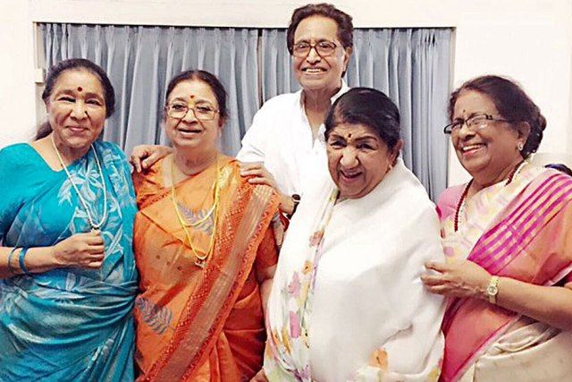 Asha Bhosle with her siblings
