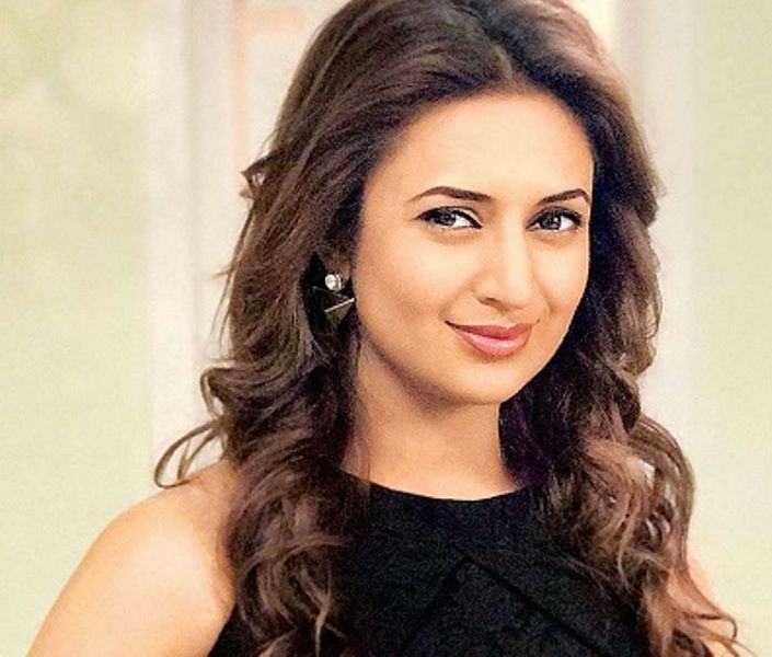 Divyanka Tripathi Wiki, Age, Husband, Family, Biography & More - WikiBio