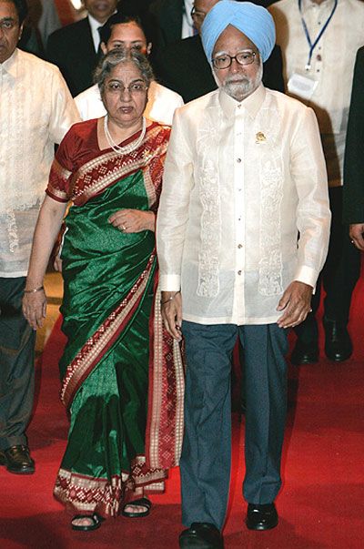 Manmohan Singh With His Wife Gursharan Kaur