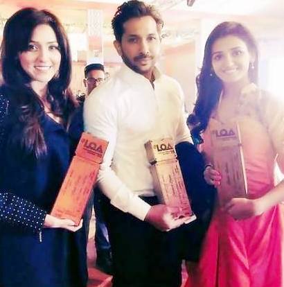 Neeti Mohan with LIVE Quotient Award
