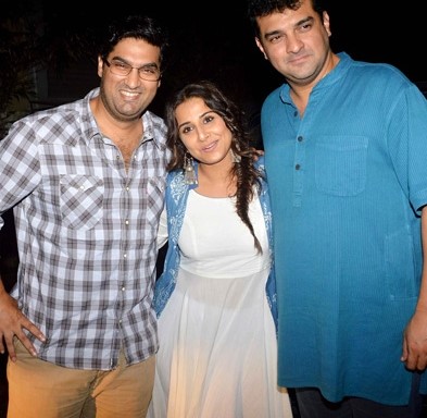 Vidya with her brother-in-law, Kunaal Roy Kapur (on left) and her husband, Siddharth (on right)