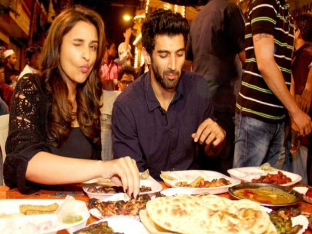 Aditya Roy Kapur having food with Parineeti Chopra