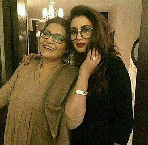 Iman Ali with her mother