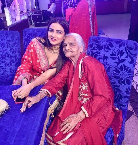 Jasmine Bhasin with her grandmother