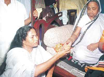 Mamta Banerjee with her mother