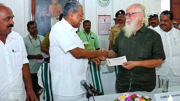 Nambi Narayanan Given Rs 50 Lakh Cheque By Chief Minister, Pinarayi Vijayan In 2018