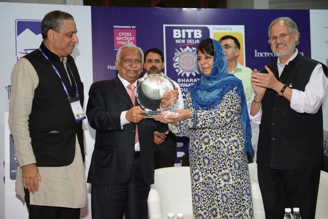 Naresh Goyal Honored The Iconic Indian Award (Aviation) By Bharat International Tourism Bazaar
