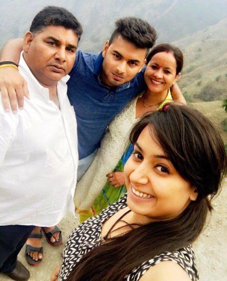 Rishabh Pant with his family
