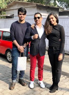 Robert Vadra with his son and daughter