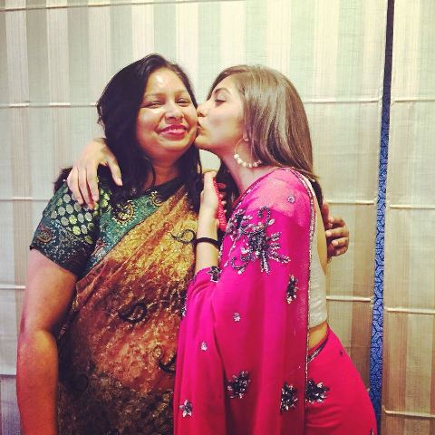 Shruti Sinha with her mom