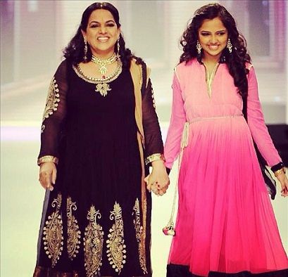Ahsaas Channa with her mother in the Geetanjali Fashion Week