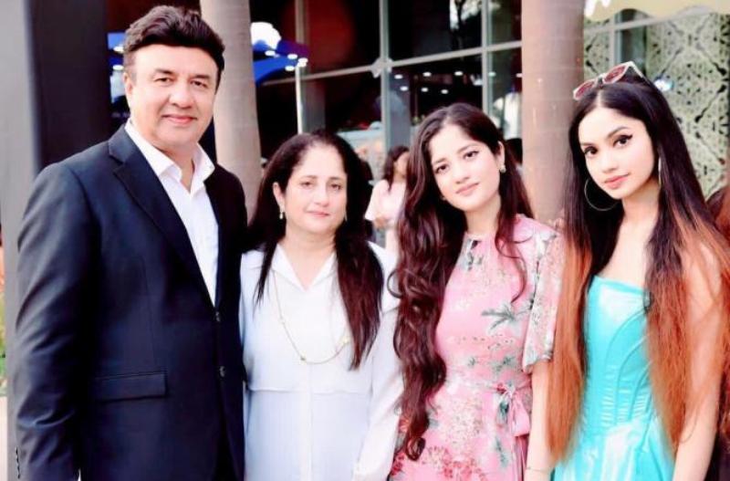 Ada Malik and his family