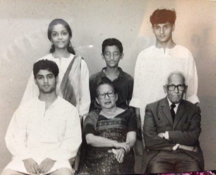 Nikhil Chinapa with his grandparents brother and cousins