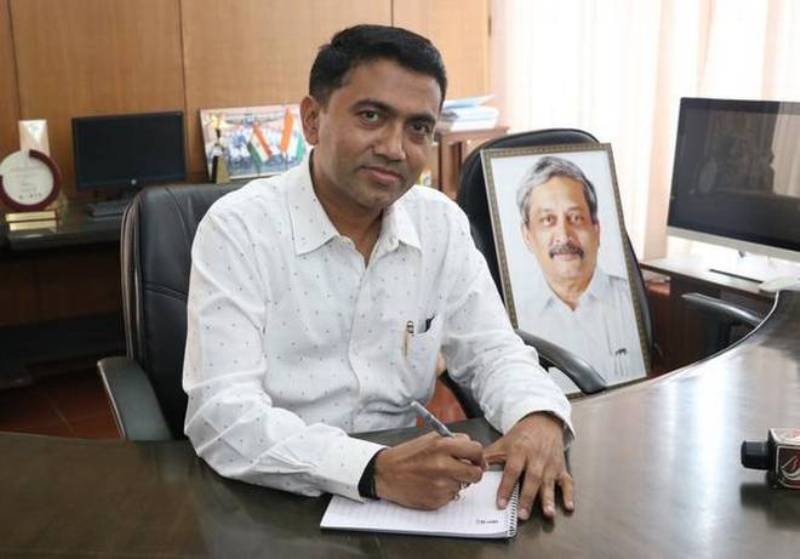 Pramod Sawant Sitting In The Goa CM Office