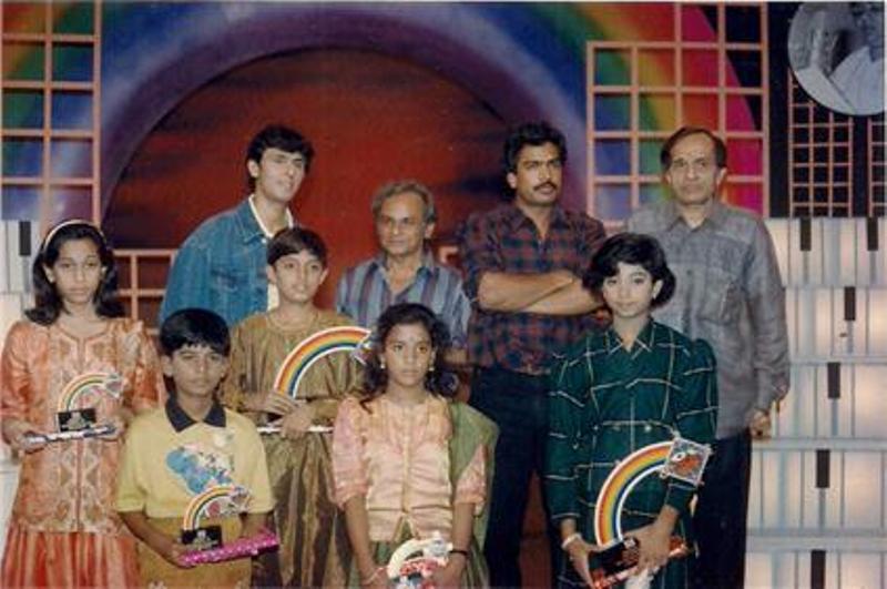 Shreya Ghoshal With Other Contestants And Judges Of The Show Sa Re Ga Ma
