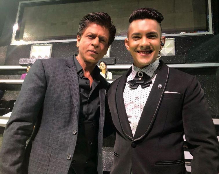Aditya Narayan with Shah Rukh Khan