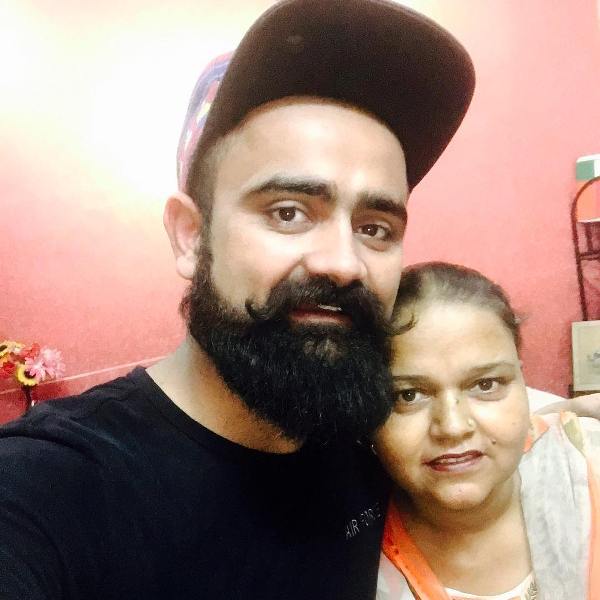 Amrit maan with his mother