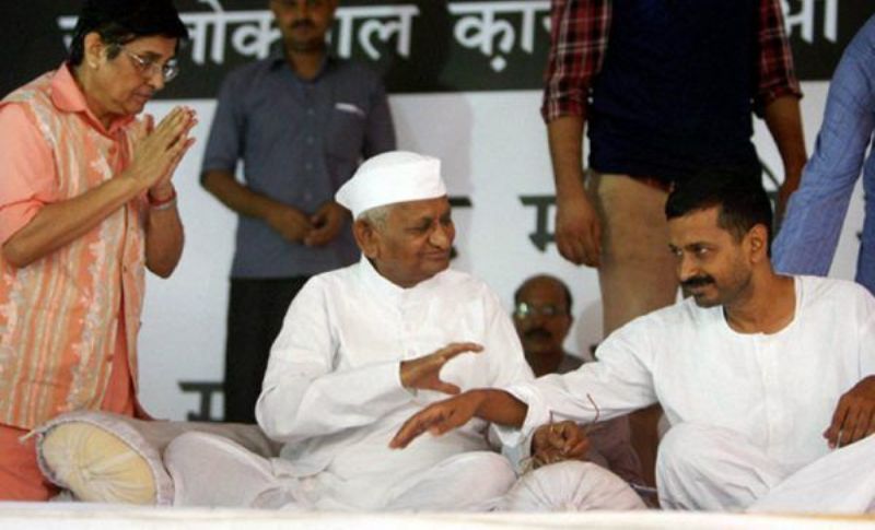 Kiran Bedi with Arvind Kejriwal and Anna Hazare