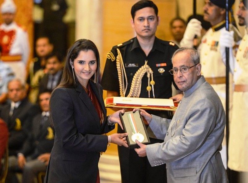 Sania Mirza Receiving Rajiv Gandhi Khel Ratna Award