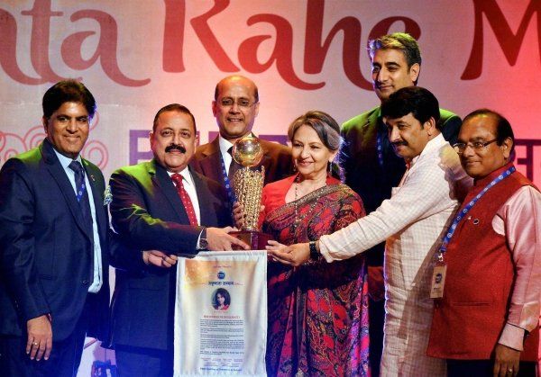 Sharmila Tagore honoured with Lifetime Achievement award