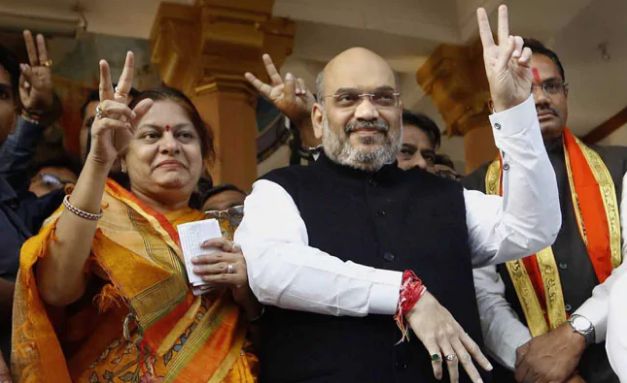 Sonal Shah and Amit Shah after casting their vote